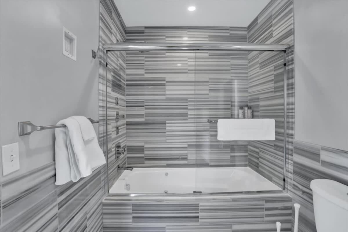 Cozysuites Spacious 2Br, Ppg Paints Arena, Pitts Питтсбург Экстерьер фото